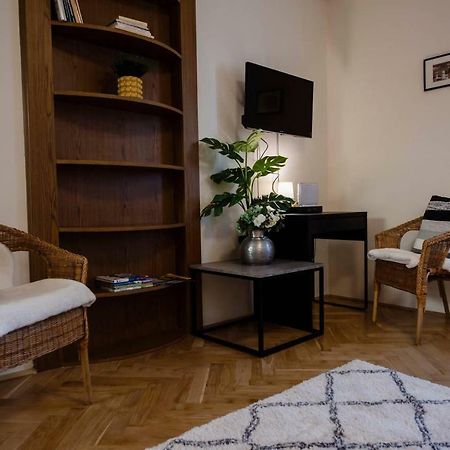 Viola Family Apartman Free Parking Pětikostelí Exteriér fotografie