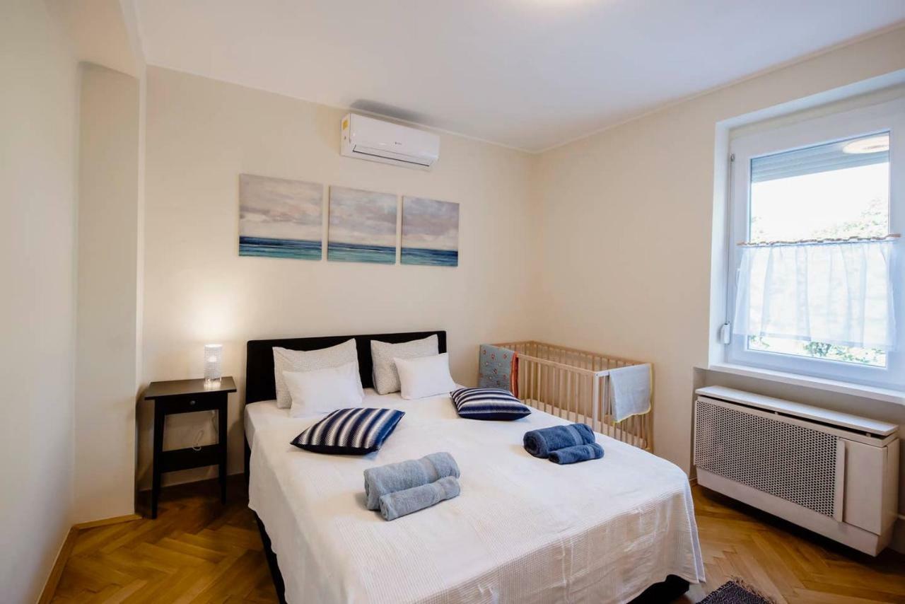 Viola Family Apartman Free Parking Pětikostelí Exteriér fotografie